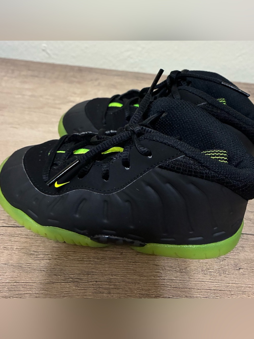 Nike little Posite toddler Sneakers